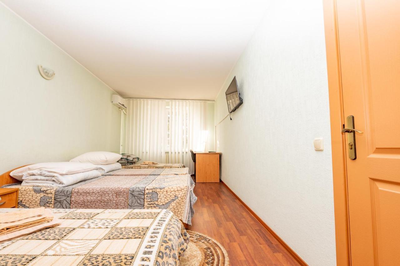 Elektromash Hotel ティラスポリ エクステリア 写真